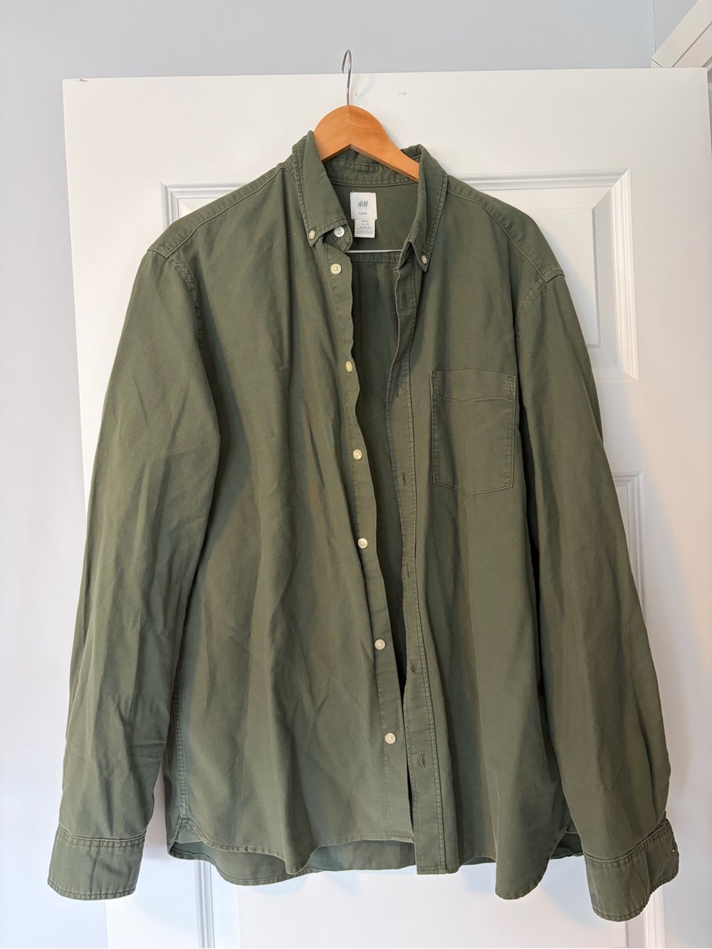 Men's H&M Olive Green Button-Up Shirt